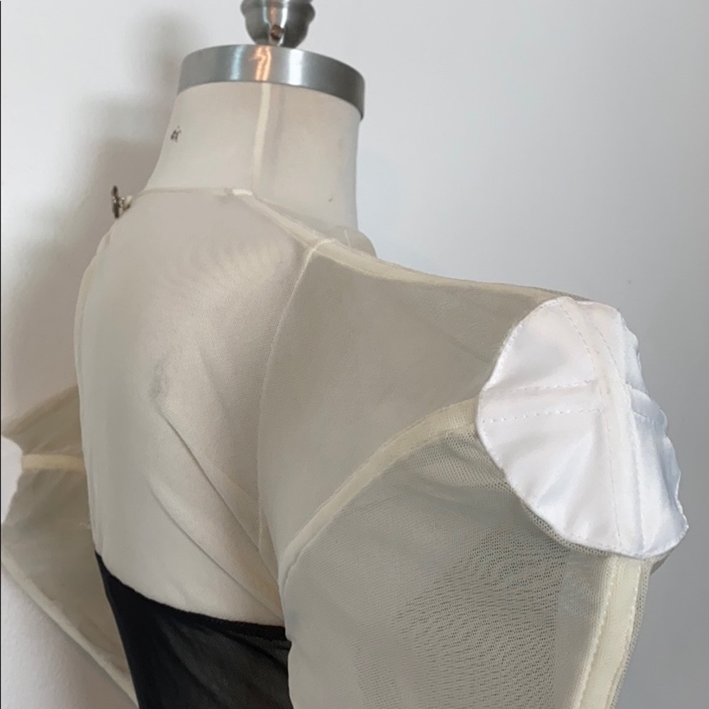 Belle N. Matisse Avant-Garde B And W Mesh Top - image 4